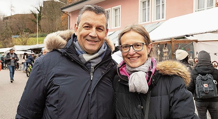 Markus und Katarina Gamma aus Schöftland gefällt es, am Markt Bekannte zu treffen.
