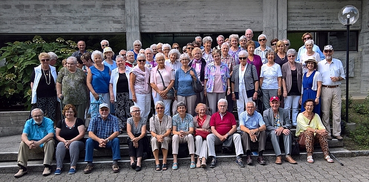 70 Aktiv 66+-Mitglieder der Ev.-Ref. Kirchgemeinde Olten reisten zum Sommerausflug in die Innerschweiz. (Bild: ZVG)