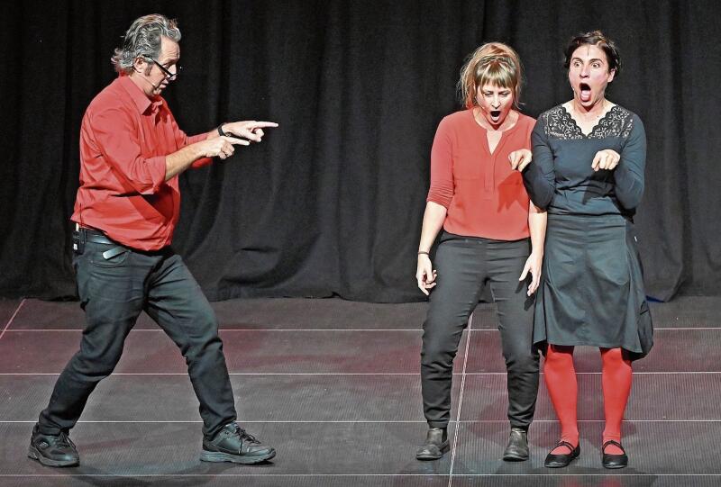 Das TAP Theater aus Bern improvisiert mit Stichworten aus dem Publikum. (Bild: Remo Fröhlicher)