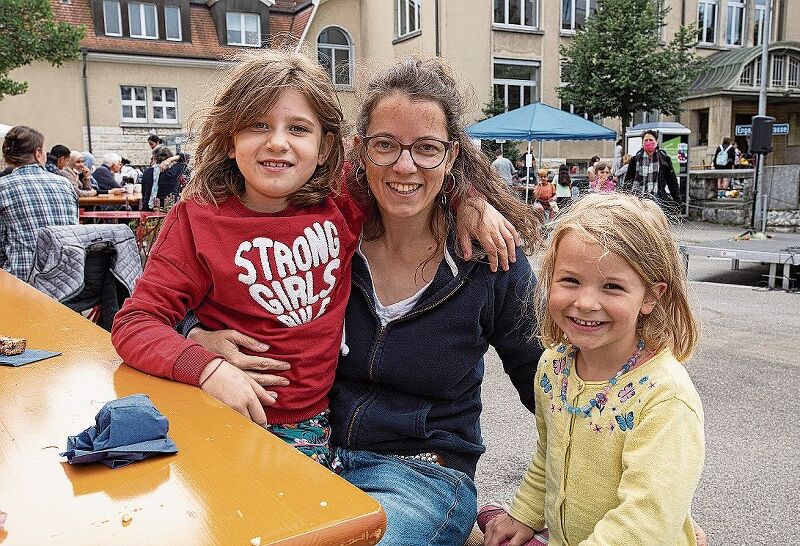 Rebekka Salm aus Olten genoss zusammen mit Meret (7, links) und Jael (4) den Nachmittag auf dem Bifangplatz. Für sie war es genauso das erste Mal am Sommerfest…