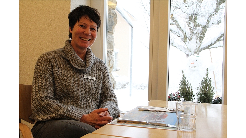 Heimleiterin Sandra Zimmerli im Café auf dem Allerheiligenberg.
