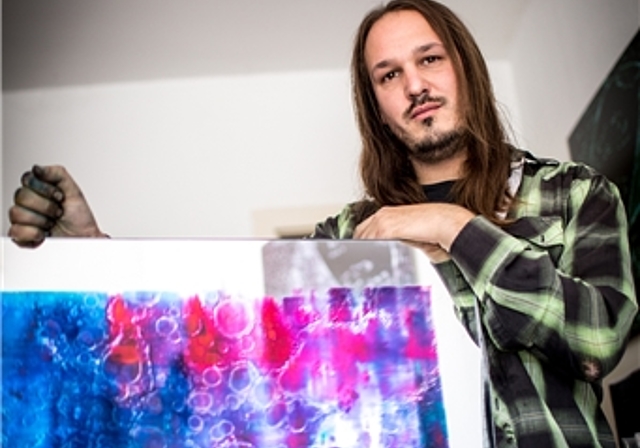 Nikolai Hodel wird einige Nächte im Kleinsten Kunstraum wohnen. (Bild: ZVG)