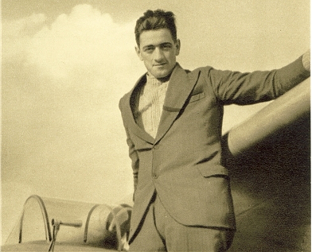 Der Oftringer Fritz Glur kurz nach seinem Rekordflug im Jahr 1936. (Bild: ZVG)