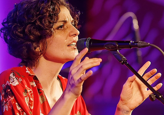Denise Donatsch präsentiert am Samstag, 22. September im Bärechäller in Aarburg ihr aktuelles Programm. (Bild: ZVG)