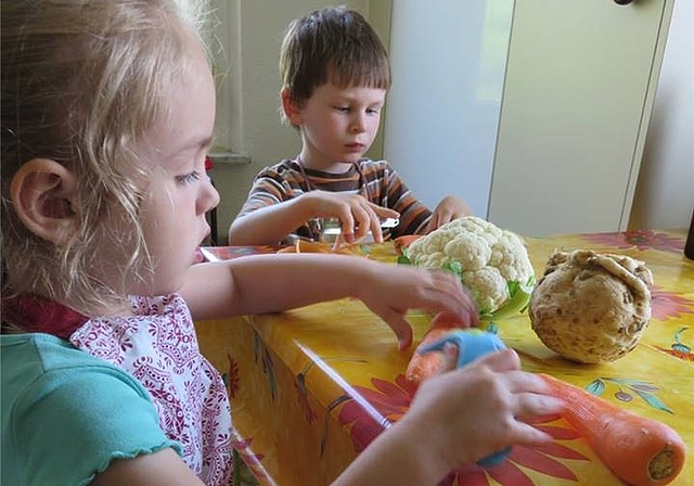 Kinderkochkurse in Trimbach: Hier dürfen Kinder selber Hand anlegen. (Bild: ZVG)