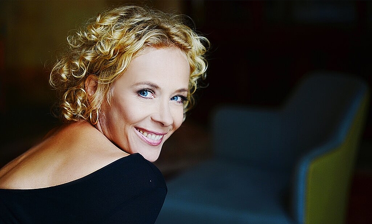Die bekannte deutsche Schauspielerin Katja Riemann besucht das Stadttheater am Mittwoch, 14. Dezember mit einem literarisch-musikalischen Programm. (Bild: ZVG)