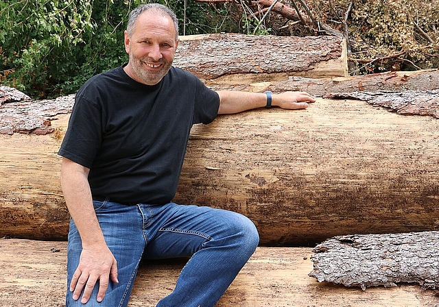 Revierförster Georg Nussbaumer hat mit einigen Problemen zu kämpfen, findet jedoch seinen Försterberuf nach wie vor sehr spannend. (Bild: mim)