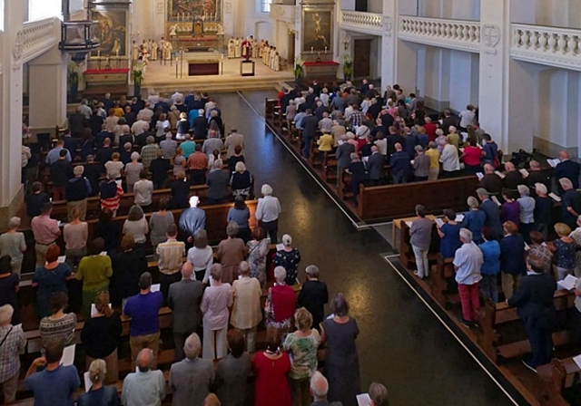 Eröffnungsgottesdienst im September: Die vollständige Bauabrechnung für die Renovation soll im kommenden Frühling vorliegen. (Bild: Kurt Schibler)