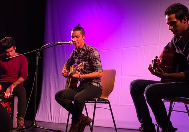 Die Rockband «White Page» bei einer Akustik-Session. (Bild: ZVG)