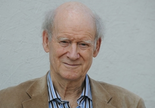 Franz Hohler liest am Freitag, 3. November in der Buchhandlung Schreiber in Olten aus seinem neuen Buch «Das Päckchen». (Bild: ZVG)