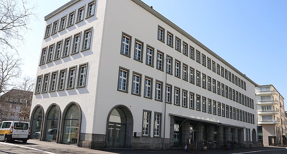 Das einstige Feuerwehrmagazin erstrahlt in neuem Glanz. (Bild: mim)
