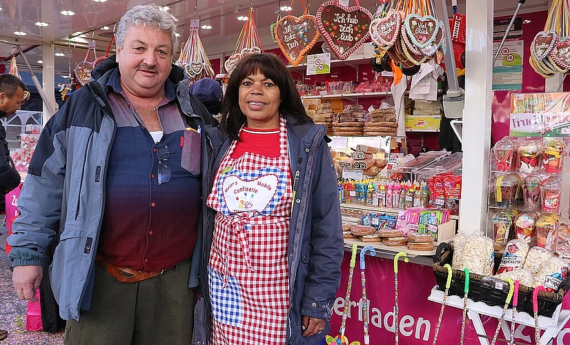 Toni Meier mit seiner Frau Maria ist seit bald 40 Jahren in Olten am Markt. (Bild: mim)

