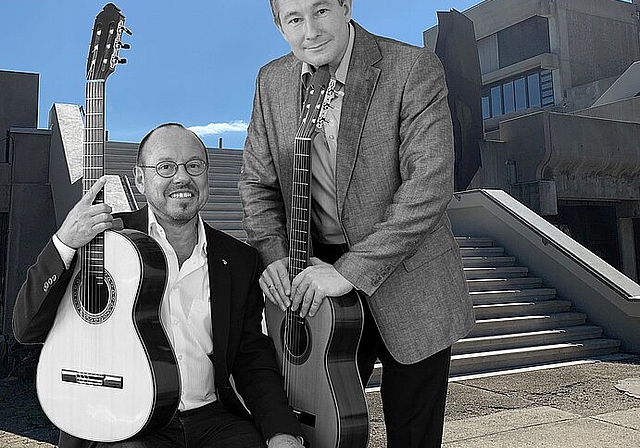 Die beiden Konzertgitarristen Michael Erni und Anton Kudryavtsev spielen an der Kanti Olten Werke aus ihrer CD «Gitarrenduo». (Bild: ZVG)