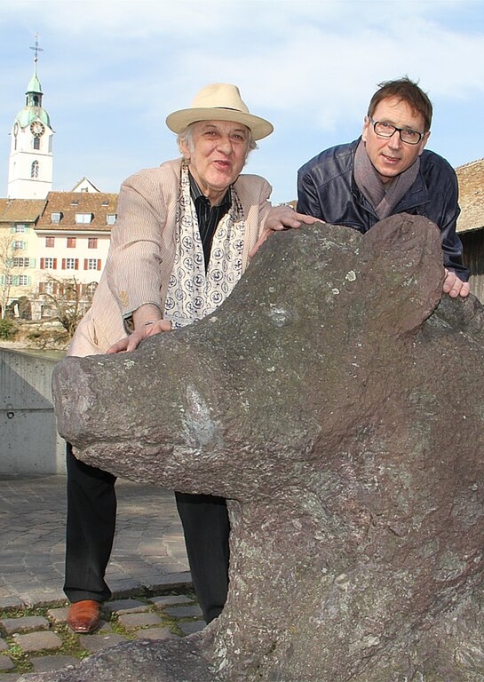 Selbstverständlich wurde auch die Wildsau auf einem Bild verewigt. Urs Borner und Stefan Grütter freuen sich, den Besuchern ihr Venedig und Olten zu präsentieren. (Bild: mim)