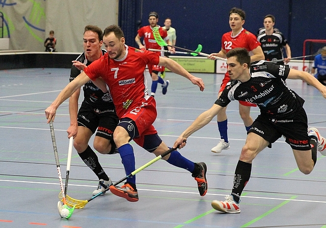 Das Fanionteam besiegte zum Auftakt ins neue Jahr den Derbyrivalen Lok Reinach mit 3:1. (Bild: Otto Lüscher)

