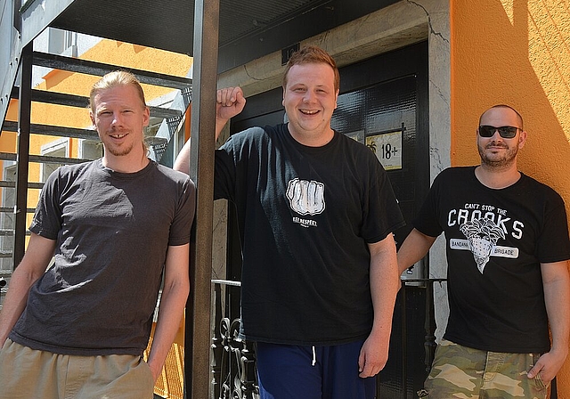 Erwecken die Paraiba Bar & Club in Olten zu neuem Leben: Die neuen Besitzer (v.l.) Franz Käser, Sam Rudolf von Rohr und Alexander Giger. (Bild: vwe) 
