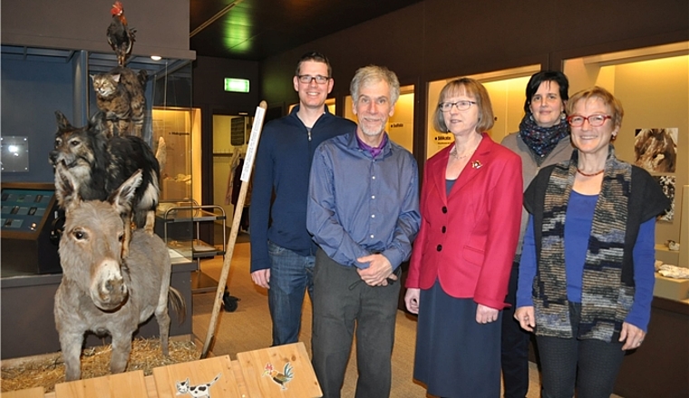 Die Vorstandsmitglieder von Naturnetz Olten (v.l.): Martin Aeberhard, Jürg Schlegel, Präsidentin Doris Rauber, Lisa Kaufmann und Silvia Meister. Auf dem Bild fehlt Doris Hölling. (Bild: B. Beyeler)