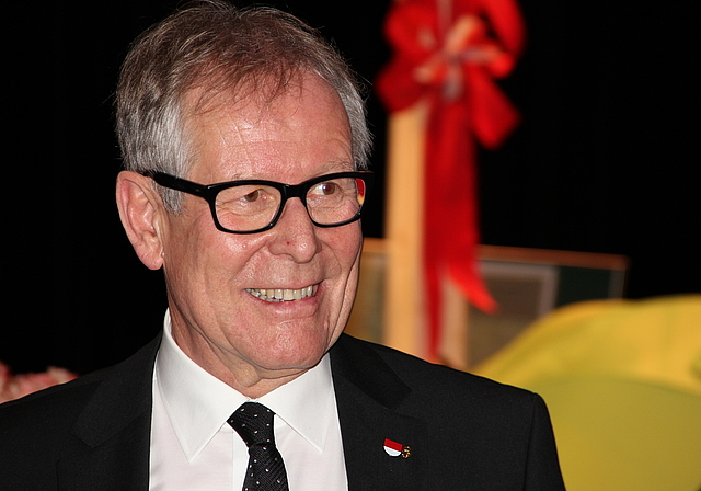 Ernst Zingg an der Kantonsratspräsidenten-Feier im Dezember im Stadttheater Olten. (Bild: mim) 