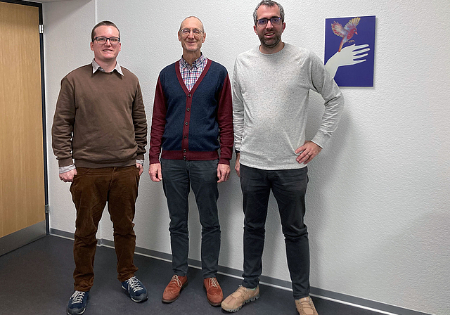 Die Stadt Olten hat seit Januar 2023 eine eigene Fachstelle für Freiwilligenarbeit, die von Benevol Aargau betrieben wird: Samuel Steiner, Geschäftsleiter von Benevol Aargau, Jürg Hochuli, Präsident von Benevol Aargau, und Raphael Schär-Sommer, 