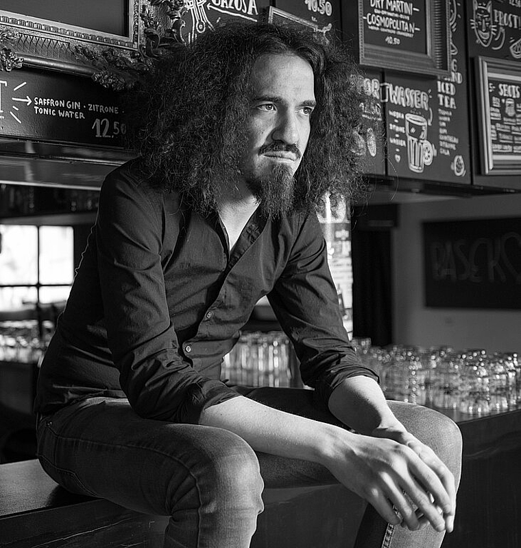 <em>Daniel Kissling</em>, Kulturschaffender und Barkeeper. (Bild: M. Isler)