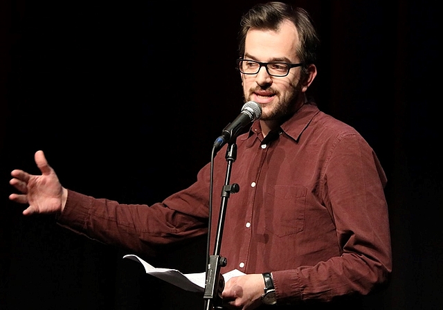 Der Oltner Slam Poet Kilian Ziegler kann auf ein erfolgreiches Jubiläumsjahr zurückblicken. (Bild: Sandro La Marca)