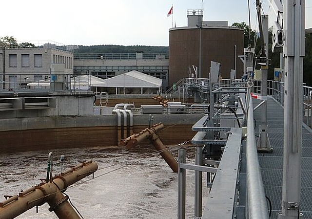 Der Expertenbericht zur Untersuchung der Trinkwasser-Verunreinigung vom Juli 2018 kommt zum Schluss, dass ein Zusammenhang mit dem Stromausfall in der Kläranlage Winznau nicht nach-gewiesen werden kann. (Bild: mim)