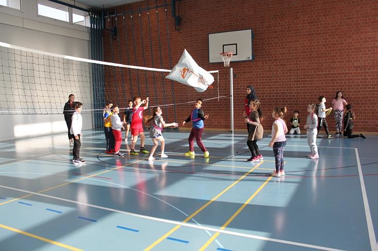 Zwischen 14 und 17 Uhr haben Kinder beim «OpenSunday» in der Bifangturnhalle die Möglichkeit, sich auszutoben. (Bild: ZVG)