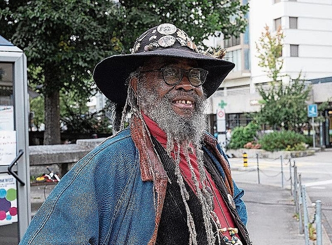 James Donald «IT» Adams aus Aarburg hatte am letzten Sommerfest mit einer seiner Bands gespielt. Der Reggaemusiker mit Wurzeln in den USA war dieses Mal als Besucher da.
