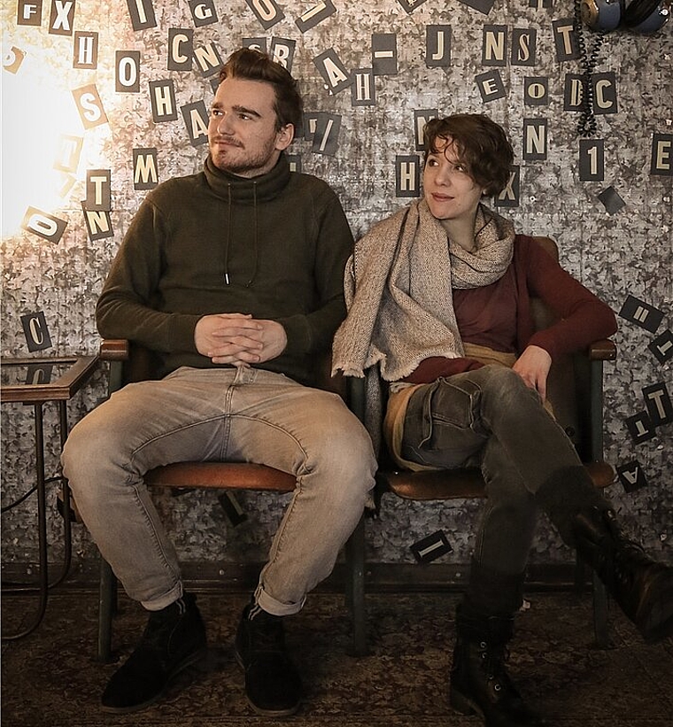 Das Aarauer Duo «Neighbor» bringt am Freitag, 20. Januar berührenden Folk-Pop in die Vario-Bar. (Bild: ZVG)