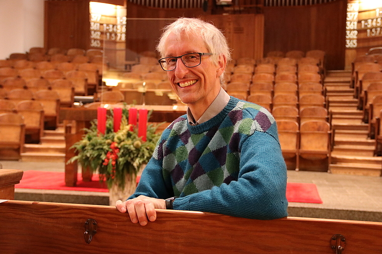 Pfarrer Uwe Kaiser sieht Weihnachten mit Entbehrungen als Chance jenseits des Konsumwahns. (Bild: mim)