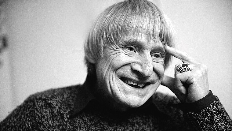 Clown Dimitri ist auch mit 77 Jahren nicht müde die Menschen zum Lachen zu bringen. Adriano Heitmann)