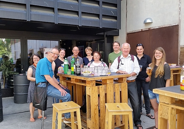 Die Parlamentarierinnen und Parlamentarier der Fraktion SP/Junge SP vor dem Badener Kulturlokal Werkk. (Bild: Madeleine Ammann)