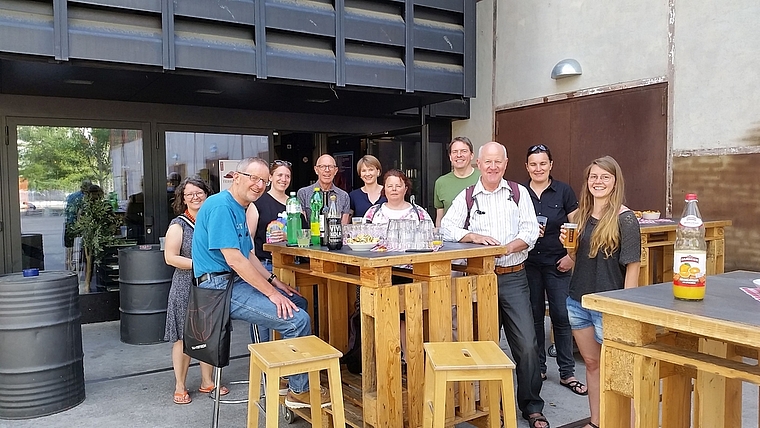 Die Parlamentarierinnen und Parlamentarier der Fraktion SP/Junge SP vor dem Badener Kulturlokal Werkk. (Bild: Madeleine Ammann)