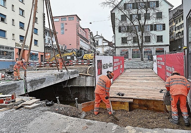 In der Mühlegasse wird weiter gebaut. (Bild: Bruno Kissling)