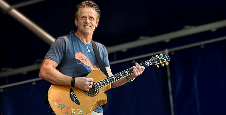 Martin Pfeiffer begeistert mit seinen lustigen Kinderliedern. (Bild: ZVG)