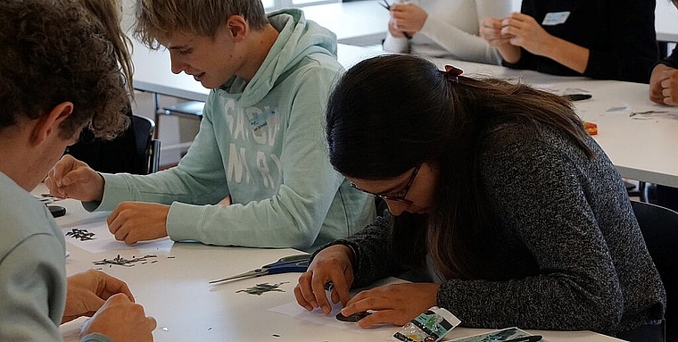 Die Kantischülerinnen und -schüler erhielten während der Spezial- und Kurswoche einen vertieften Einblick unter anderem in die Forschung. (Bild: ZVG)