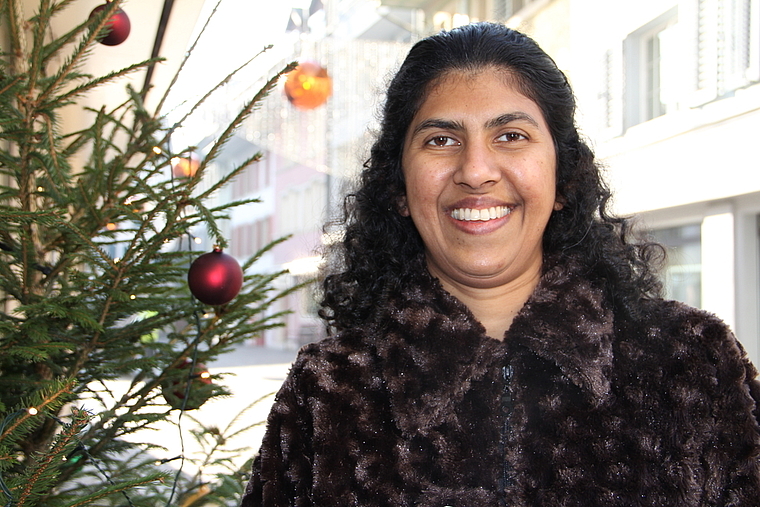 Dinesh Jayasuriya fühlt sich sowohl mit der heimatlichen, als auch mit der Schweizer Weihnacht verbunden. (Bild: mim)