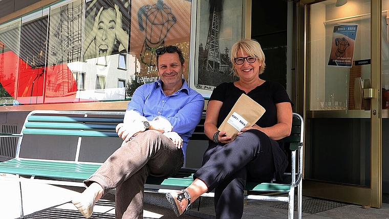 Die Vorstandsmitglieder des Vereins Mokka-Rubin Daniel Schneider und Marion Rauber freuen sich auf die morgige Eröffnung des gleichnamigen Lokals an der Ringstrasse 16 in Olten. (Bild: mim)