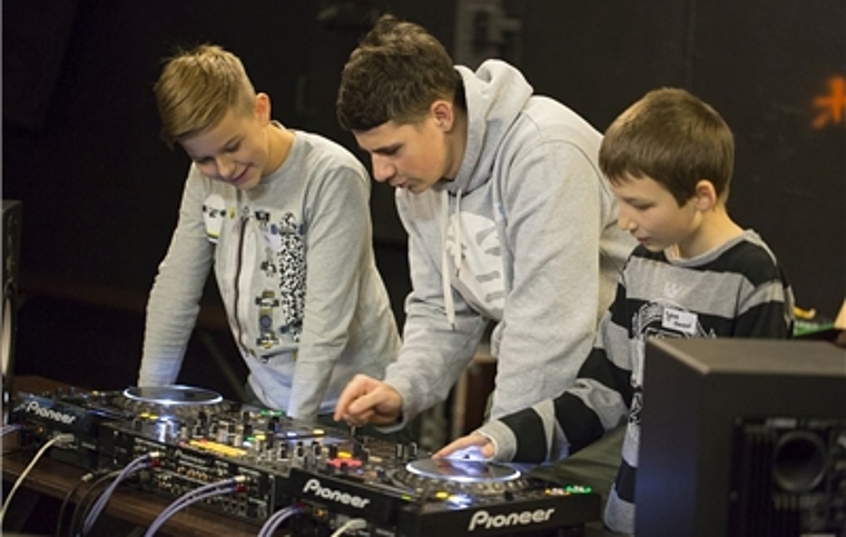 Der Girls & Boys Day soll auch ein Experimentier- und Lernraum für Mädchen und Jungen aus der Region sein. (Bild: ZVG)