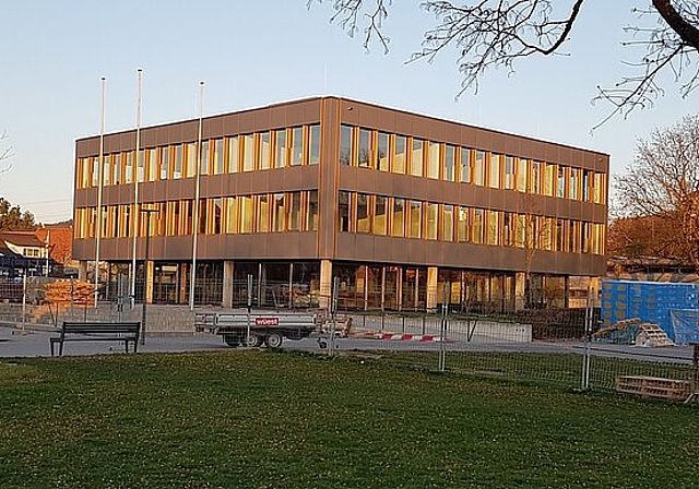 Bald ist das frisch sanierte Gemeindehaus in Däniken wieder bezugsbereit. (Bild: ZVG)