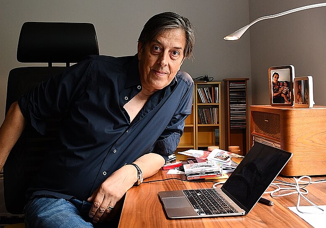 Bühnenschriftsteller Pedro Lenz in seinem Oltner Atelier: «Sport ist die Literatur der Strasse.» (Bild: Franz Beidler)