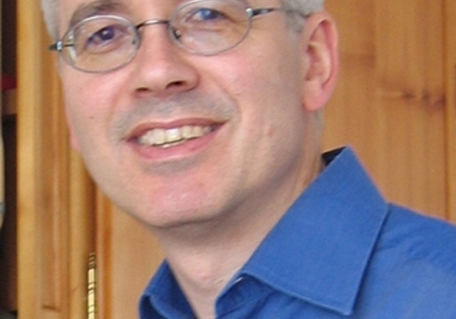 Martin Hobi, Professor an der Hochschule Luzern und Organist bespricht am Mozartweg «Don Giovanni». (Bild: ZVG)