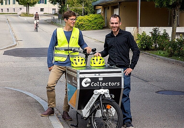 Collectors-Geschäftsleiter (v.l.) Matthias Tschopp und Tobias Vega freuen sich, ab Samstag, Ihre Einkäufe per elektrischem Cargo-Bike nach Hause zu liefern. (Bild: ZVG)