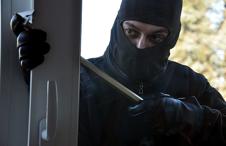 Bitte beachten Sie: gekippte Fenster sind offene Fenster. (Bild: Fotolia)