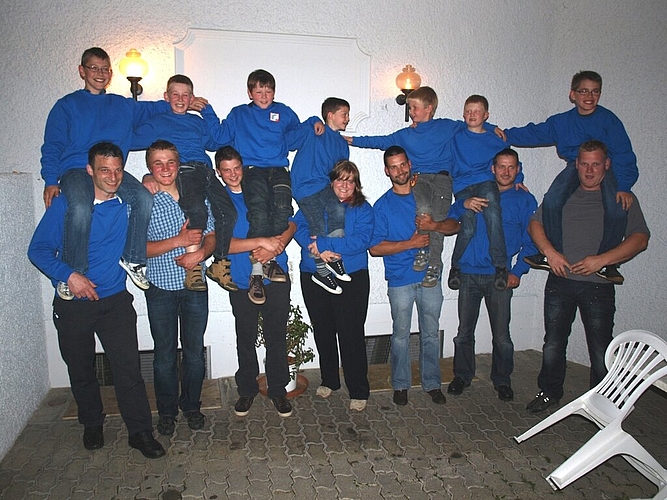 Jungschwinger und Aktive.(Bild: ZVG)
