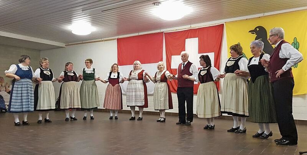 Die Tanzgruppe der Trachtengruppe Dulliken trifft sich alle zwei Wochen für die Proben. (Bilder: ZVG)

