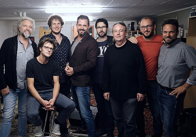 Die «Happy Home Funk Unit» lässt mit Gesang und Bläsersection am Freitag, 19. Oktober in der Vario Bar die guten alten Zeiten des Funk, Soul und Jazzfunk wieder aufleben. (Bild: ZVG)