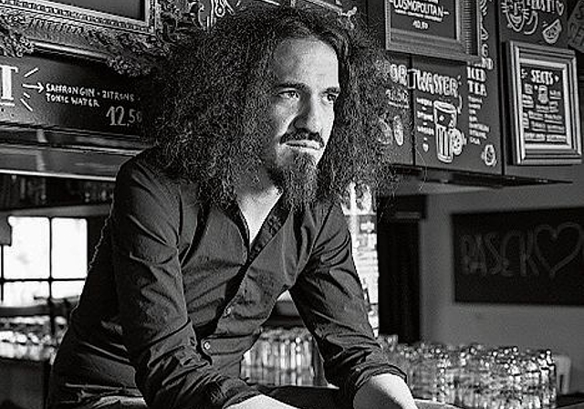 Daniel Kissling, Kulturschaffender und Barkeeper. (Bild: M. Isler)