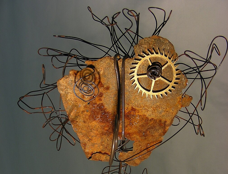 Drahtobjekte von LeTruc dieser Art sind in der Ausstellung «Farb & Draht» in Schönenwerd zu sehen. (Bild: ZVG)