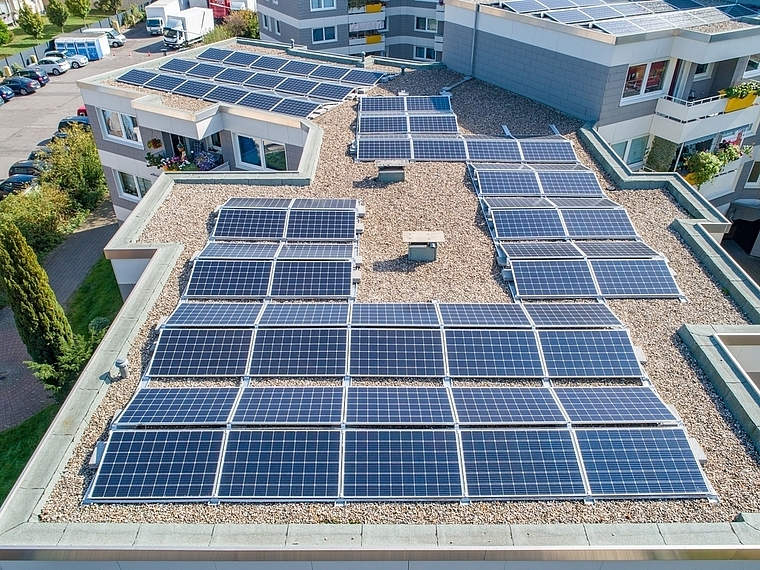 Laut einer Studie sind Solaranlagen bei Mehrfamilienhäusern fast immer rentabel. (Bild: www.pixabay.com)